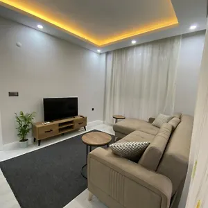 Apartment Havalimanina Yakin Havuzlu 1+1 Lux, Antalya